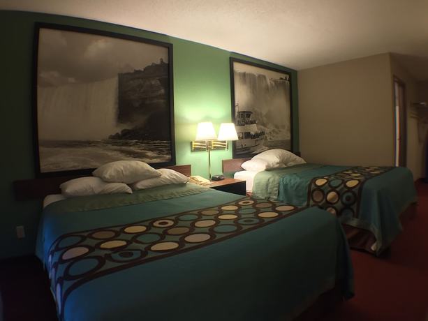 Imagen de la habitación del Hotel Super 8 By Wyndham Niagara Falls Ny. Foto 9