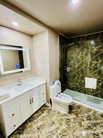 Imagen de la habitación del Hotel Super 8 By Wyndham Niagara Falls On. Foto 4