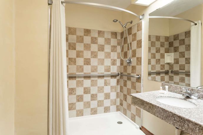 Imagen de la habitación del Hotel Super 8 By Wyndham Norcross/i-85 Atlanta. Foto 10