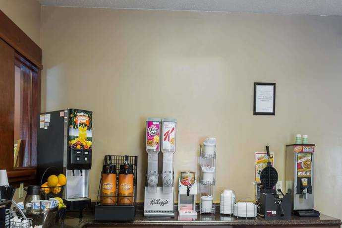 Imagen de los interiores del Hotel Super 8 By Wyndham Norcross/i-85 Atlanta. Foto 14