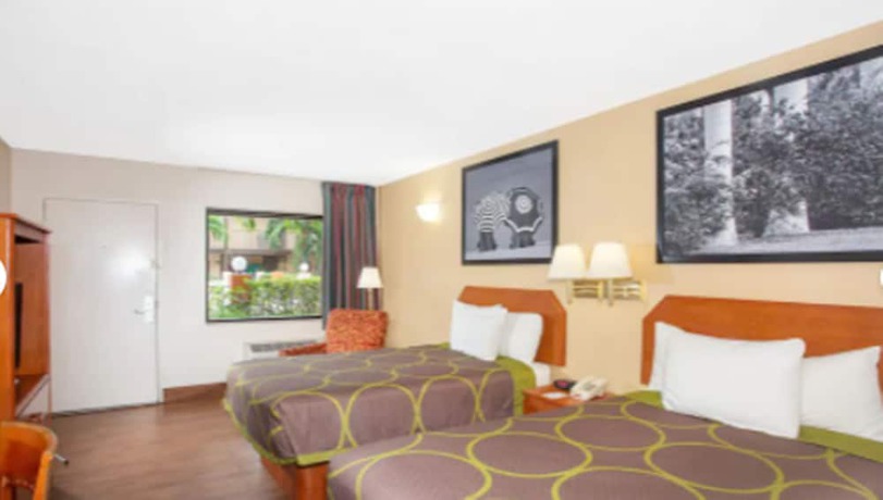 Imagen de la habitación del Hotel Super 8 By Wyndham North Palm Beach. Foto 2