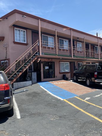 Imagen general del Hotel Super 8 By Wyndham Oceanside Downtown. Foto 3