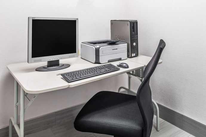 Imagen de los interiores del Hotel Super 8 By Wyndham O'fallon. Foto 15