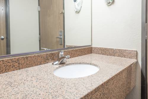 Imagen de la habitación del Hotel Super 8 By Wyndham O'fallon Mo/st. Louis Area. Foto 4