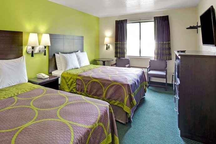 Imagen de la habitación del Hotel Super 8 By Wyndham Ogden. Foto 4