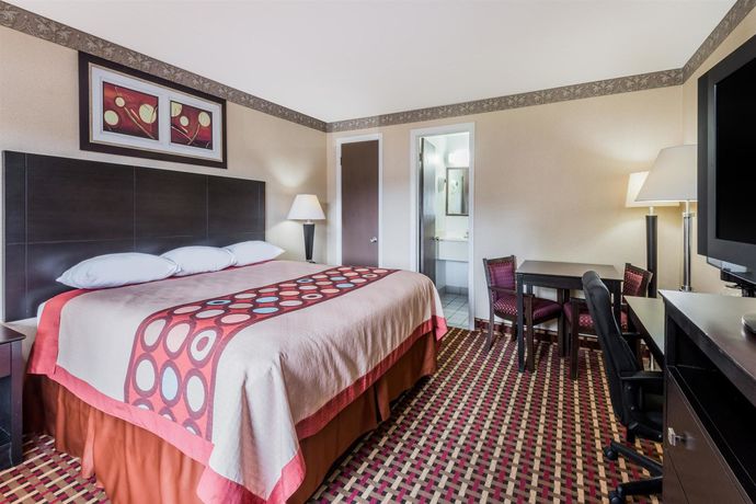 Imagen de la habitación del Hotel Super 8 By Wyndham Old Saybrook. Foto 8