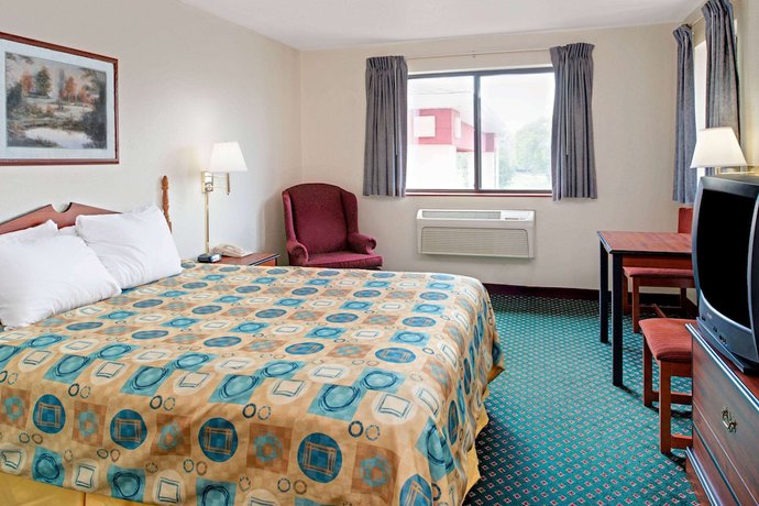 Imagen de la habitación del Hotel Super 8 By Wyndham Omaha Eppley Airport/carter Lake. Foto 3