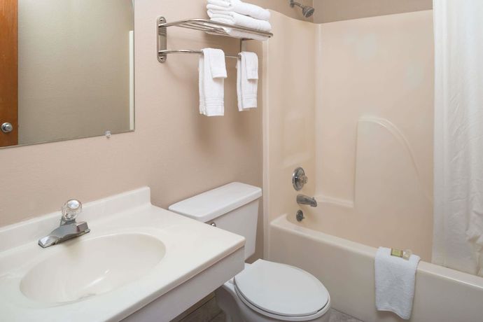 Imagen de la habitación del Hotel Super 8 By Wyndham Omaha Ne. Foto 10