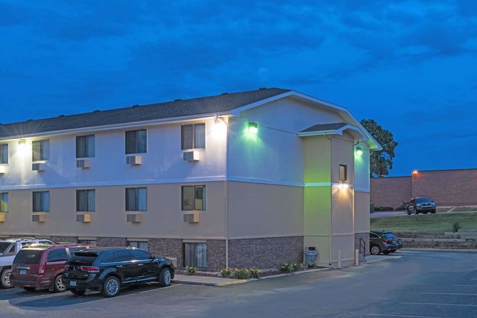 Imagen general del Hotel Super 8 By Wyndham Omaha Ne. Foto 3