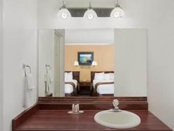 Imagen de la habitación del Hotel Super 8 By Wyndham Oroville. Foto 15