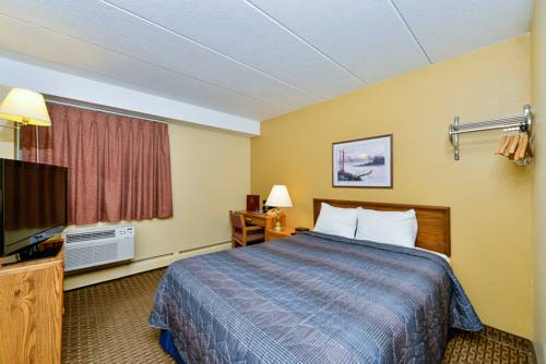 Imagen de la habitación del Hotel Super 8 By Wyndham Owatonna. Foto 9