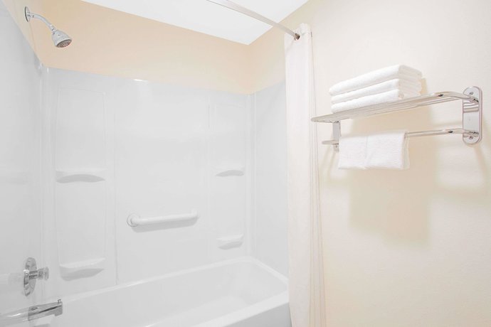 Imagen de la habitación del Hotel Super 8 By Wyndham Page/lake Powell. Foto 9