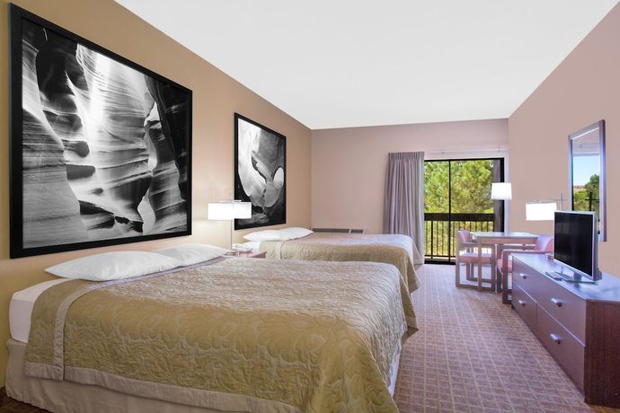 Imagen de la habitación del Hotel Super 8 By Wyndham Page/lake Powell. Foto 12