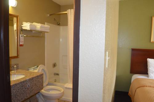 Imagen de la habitación del Hotel Super 8 By Wyndham Panama City. Foto 6