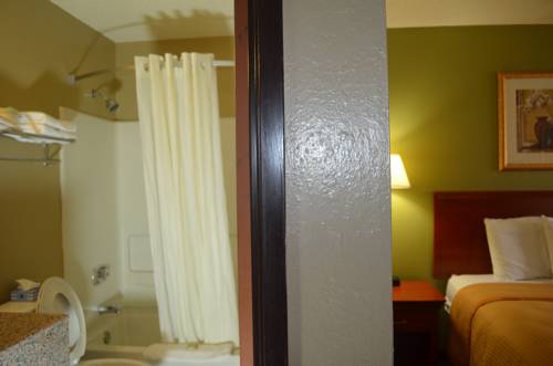 Imagen de la habitación del Hotel Super 8 By Wyndham Panama City. Foto 12