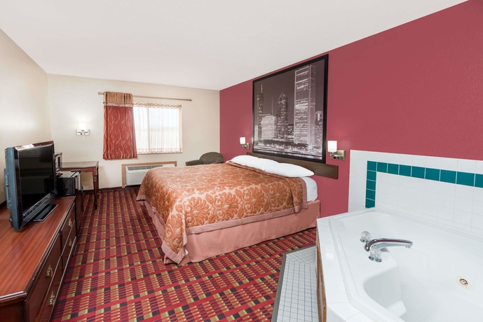Imagen de la habitación del Hotel Super 8 By Wyndham Paris Il. Foto 6