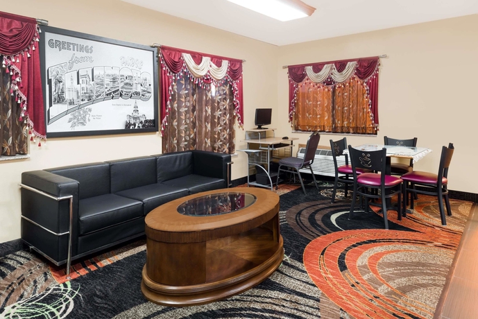 Imagen de los interiores del Hotel Super 8 By Wyndham Paris Il. Foto 9