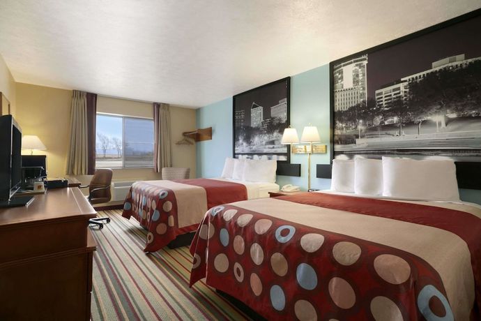 Imagen de la habitación del Hotel Super 8 By Wyndham Park City/north Wichita Area. Foto 7