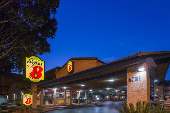 Imagen general del Hotel Super 8 By Wyndham Pasadena/la Area. Foto 2