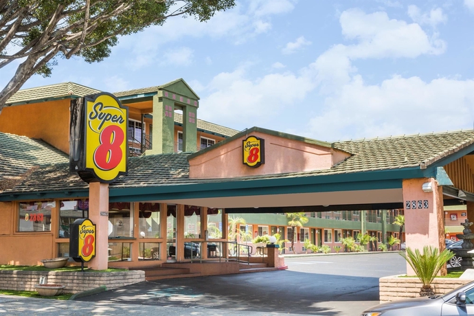 Imagen general del Hotel Super 8 By Wyndham Pasadena/la Area. Foto 1