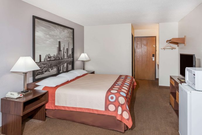 Imagen de la habitación del Hotel Super 8 By Wyndham Pekin/peoria Area. Foto 4
