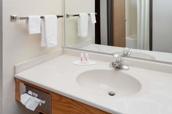 Imagen de la habitación del Hotel Super 8 By Wyndham Pekin/peoria Area. Foto 7