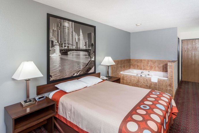 Imagen de la habitación del Hotel Super 8 By Wyndham Pekin/peoria Area. Foto 9