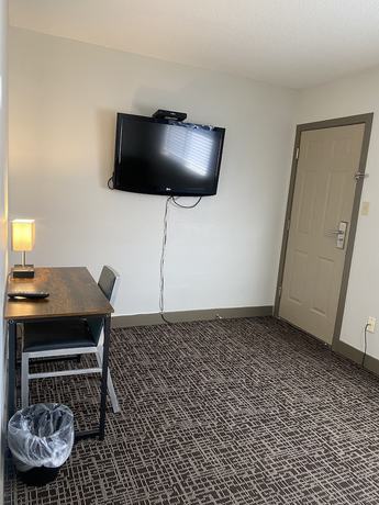 Imagen de la habitación del Hotel Super 8 By Wyndham Penticton. Foto 17