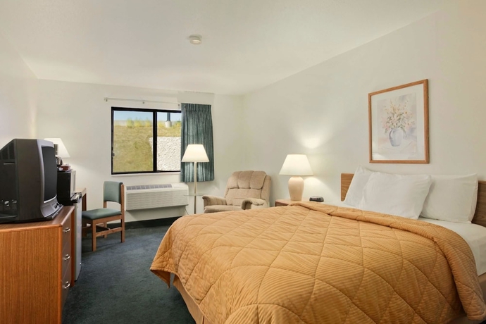 Imagen de la habitación del Hotel Super 8 By Wyndham Peoria East. Foto 7