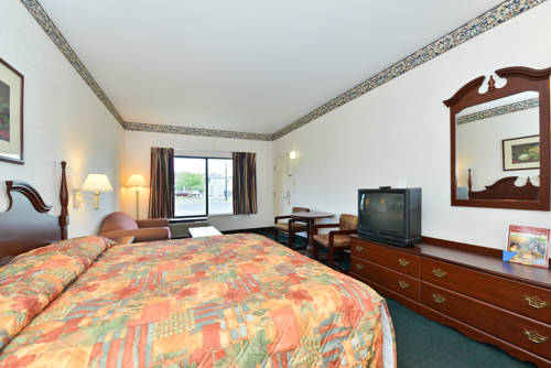 Imagen de la habitación del Hotel Super 8 By Wyndham Petersburg. Foto 2