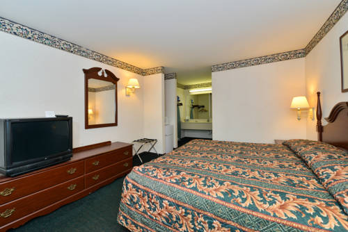 Imagen de la habitación del Hotel Super 8 By Wyndham Petersburg. Foto 9