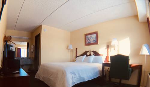 Imagen de la habitación del Hotel Super 8 By Wyndham Petoskey. Foto 7