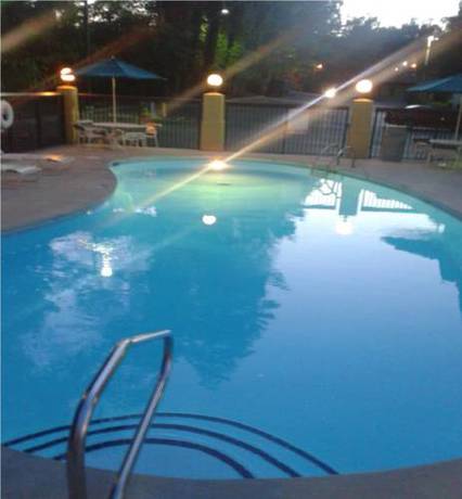 Imagen de la piscina del Hotel Super 8 By Wyndham Pigeon Forge Dollywood Lane. Foto 16