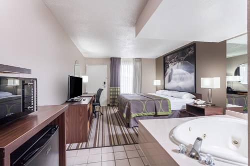 Imagen de la habitación del Hotel Super 8 By Wyndham Pigeon Forge Dollywood Lane. Foto 11