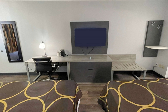 Imagen de la habitación del Hotel Super 8 By Wyndham Pigeon Forge Downtown. Foto 11