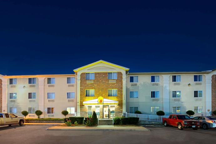 Imagen general del Hotel Super 8 By Wyndham Plano/dallas Area. Foto 2