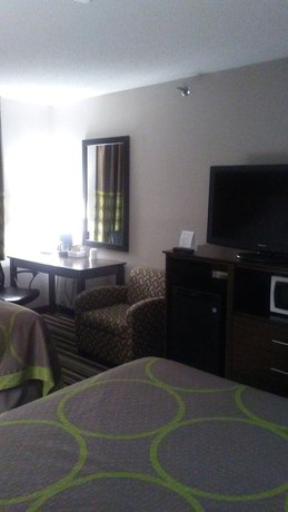 Imagen de la habitación del Hotel Super 8 By Wyndham Plymouth. Foto 10