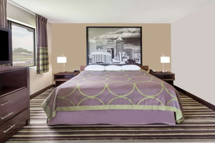 Imagen de la habitación del Hotel Super 8 By Wyndham Plymouth. Foto 13