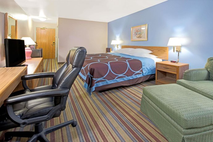 Imagen de la habitación del Hotel Super 8 By Wyndham Pontoon Beach Il/st. Louis Mo Area. Foto 14