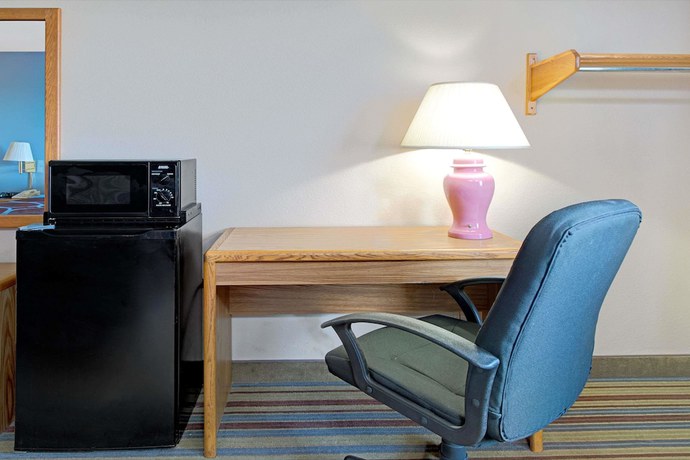 Imagen de la habitación del Hotel Super 8 By Wyndham Pontoon Beach Il/st. Louis Mo Area. Foto 16