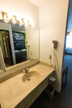 Imagen de la habitación del Hotel Super 8 By Wyndham Price. Foto 7