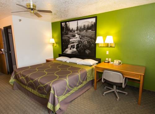 Imagen de la habitación del Hotel Super 8 By Wyndham Price. Foto 8