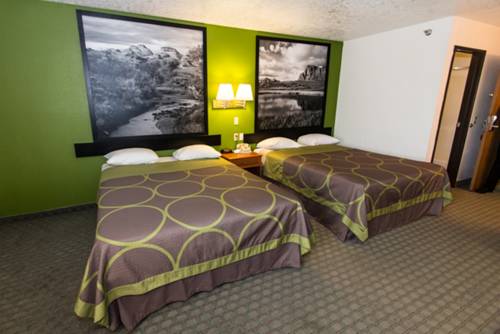 Imagen de la habitación del Hotel Super 8 By Wyndham Price. Foto 10