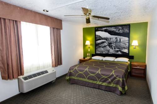 Imagen de la habitación del Hotel Super 8 By Wyndham Price. Foto 12