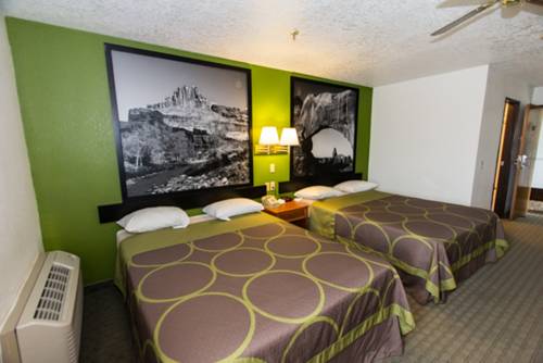 Imagen de la habitación del Hotel Super 8 By Wyndham Price. Foto 15