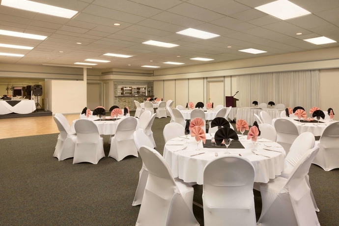 Imagen de los interiores del Hotel Super 8 By Wyndham Prince George. Foto 19