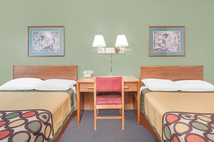 Imagen de la habitación del Hotel Super 8 By Wyndham Queensbury Glen Falls, Lake George Area. Foto 2