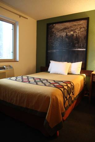 Imagen de la habitación del Hotel Super 8 By Wyndham Queensbury Glen Falls, Lake George Area. Foto 4