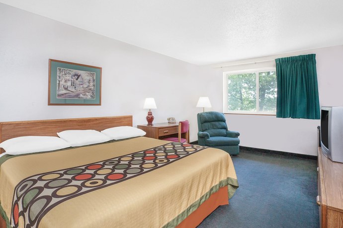 Imagen de la habitación del Hotel Super 8 By Wyndham Queensbury Glen Falls, Lake George Area. Foto 5