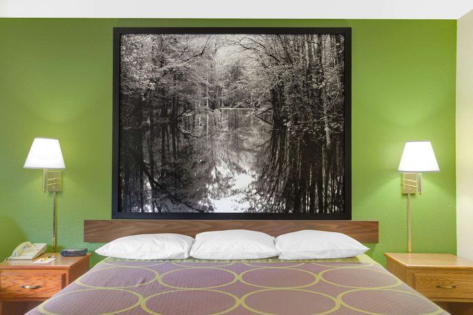Imagen de la habitación del Hotel Super 8 By Wyndham Radford Va. Foto 5